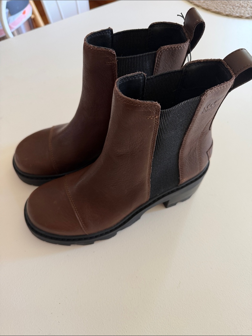Sorel Women’s Brown Chelsea Ankle Leather Boots Sz 8. Bag8